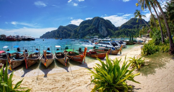 Phuket-től: Phi Phi…